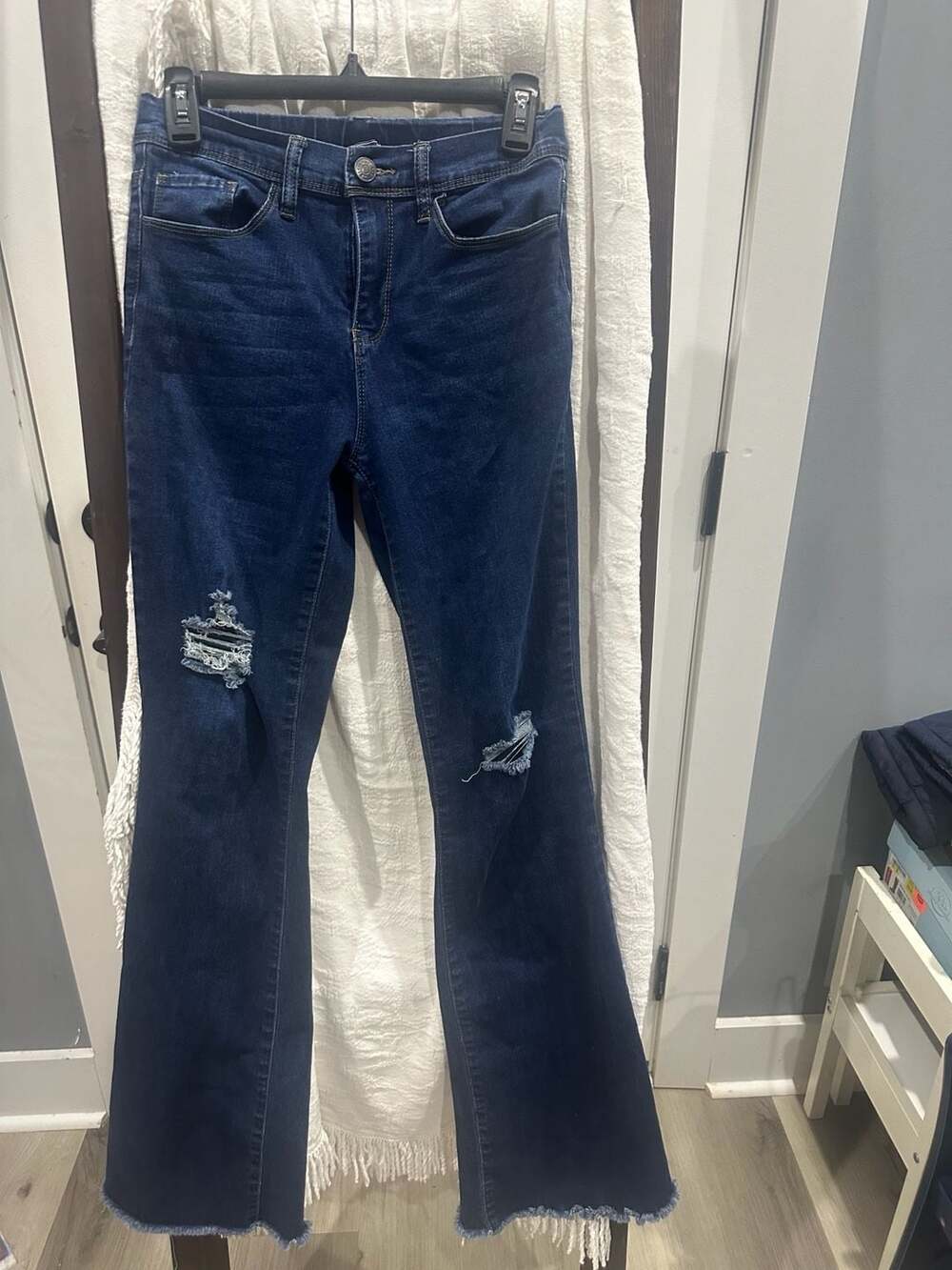 Ymi Jeans High-Rise Flare Size M Dark Wash Distressed